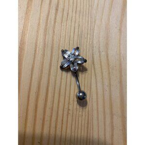 Flower-Shaped Belly Button Ring With Crystal Accents & Ball Closure